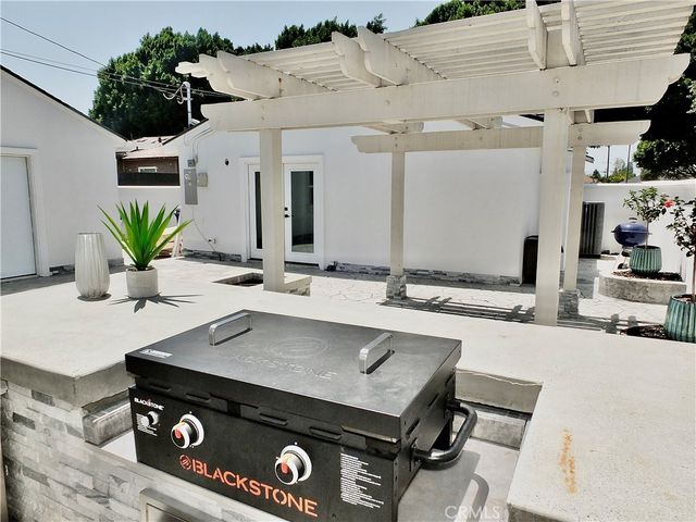 5218 Bellflower, Lakewood, CA 90713