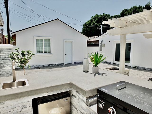5218 Bellflower, Lakewood, CA 90713