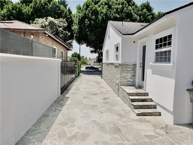 5218 Bellflower, Lakewood, CA 90713