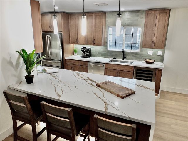 5218 Bellflower, Lakewood, CA 90713