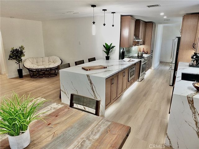 5218 Bellflower, Lakewood, CA 90713