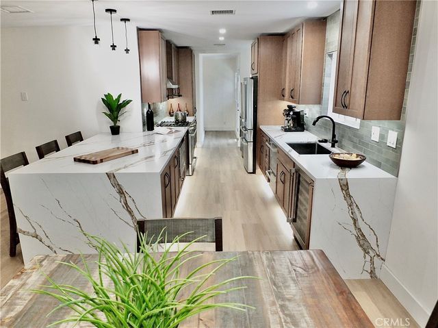 5218 Bellflower, Lakewood, CA 90713