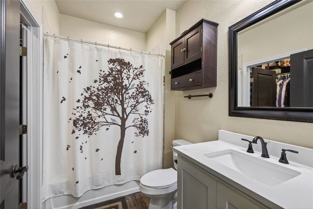 106 Paseo Patricia, Gun Barrel City, TX 75156