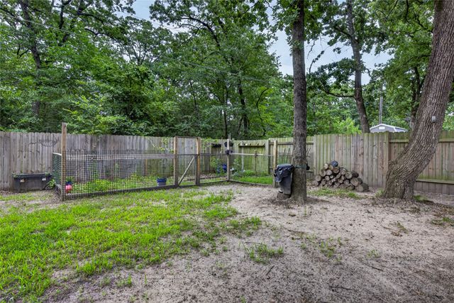 106 Paseo Patricia, Gun Barrel City, TX 75156
