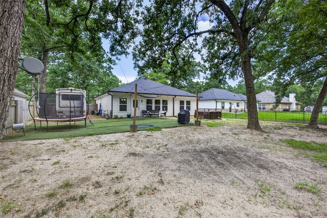 106 Paseo Patricia, Gun Barrel City, TX 75156
