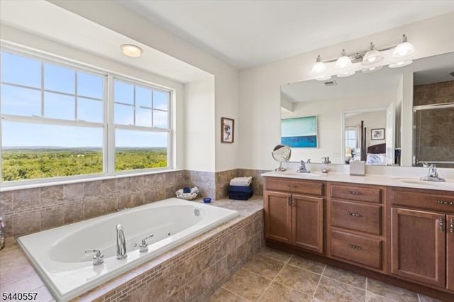 49 Junegrass Way, Allamuchy Twp., NJ 07840