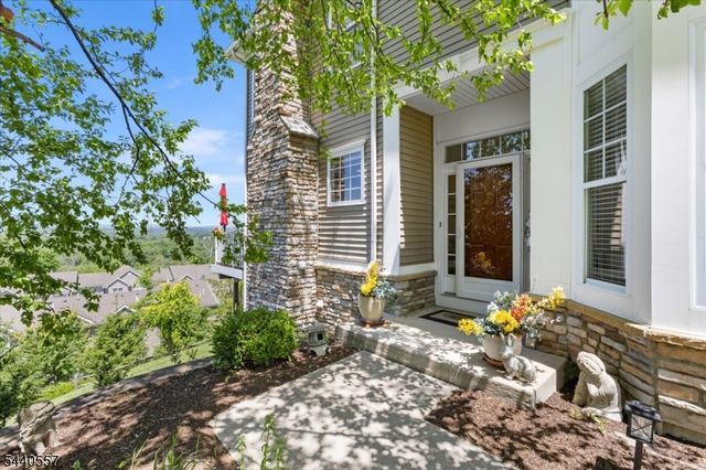 49 Junegrass Way, Allamuchy Twp., NJ 07840