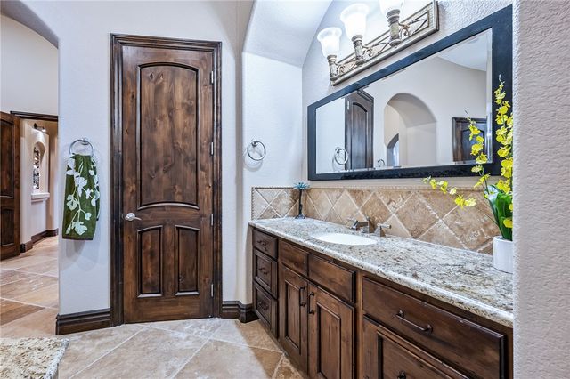 1439 Pioneer Trail, Bullhead City, AZ 86429