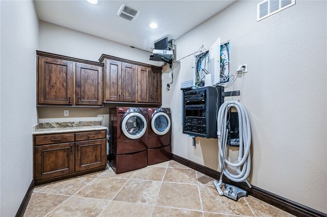 1439 Pioneer Trail, Bullhead City, AZ 86429