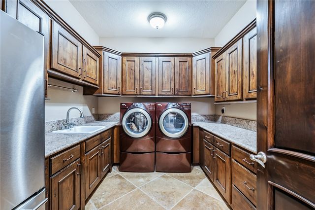 1439 Pioneer Trail, Bullhead City, AZ 86429