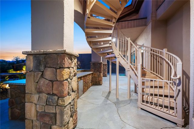 1439 Pioneer Trail, Bullhead City, AZ 86429