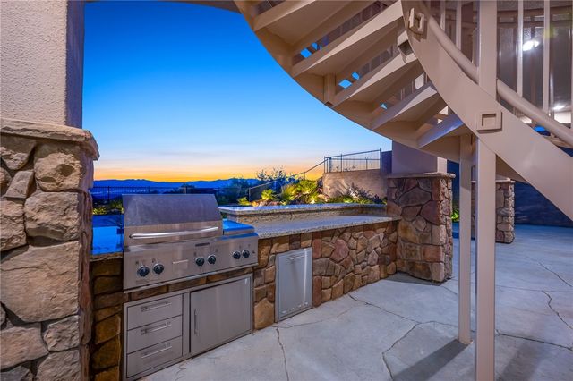 1439 Pioneer Trail, Bullhead City, AZ 86429