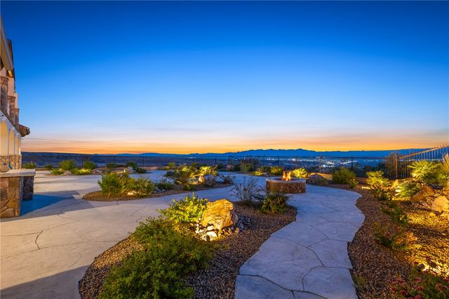 1439 Pioneer Trail, Bullhead City, AZ 86429