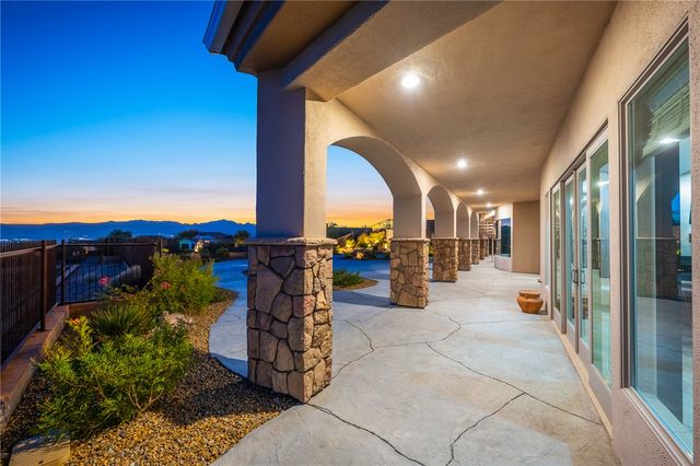 1439 Pioneer Trail, Bullhead City, AZ 86429