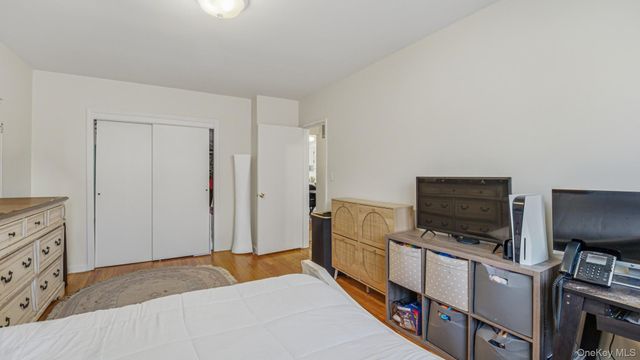 14101 Jewel Avenue, Flushing, NY 11367