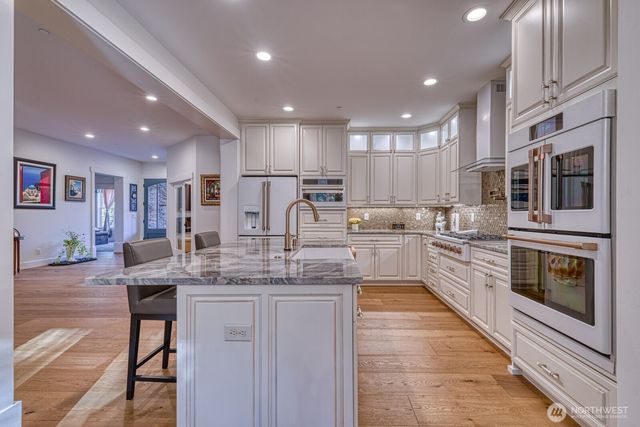 6 Crescent Valley Drive NW, Gig Harbor, WA 98332