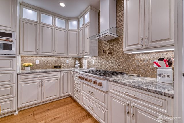 6 Crescent Valley Drive NW, Gig Harbor, WA 98332