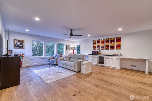 6 Crescent Valley Drive NW, Gig Harbor, WA 98332