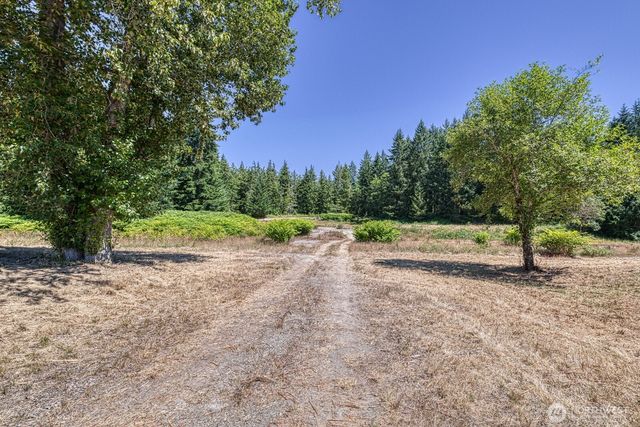 6 Crescent Valley Drive NW, Gig Harbor, WA 98332