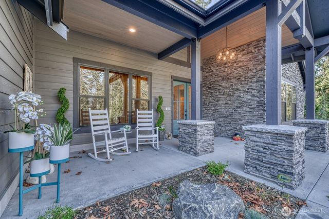 6 Crescent Valley Drive NW, Gig Harbor, WA 98332