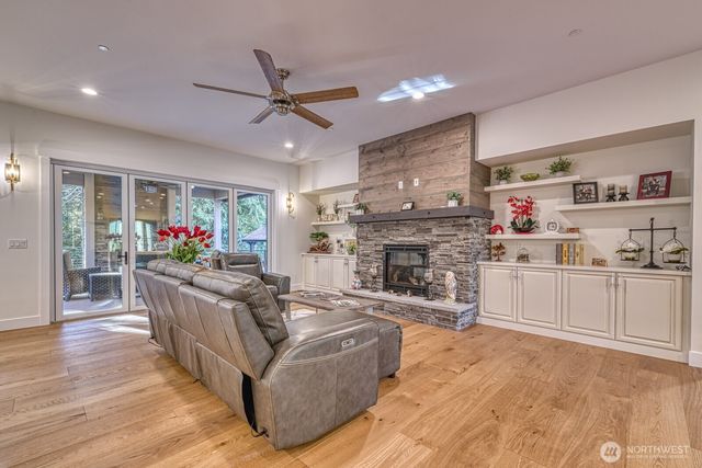 6 Crescent Valley Drive NW, Gig Harbor, WA 98332