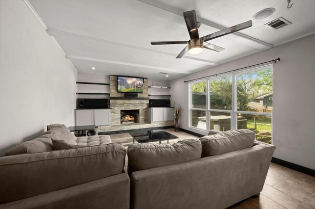 3414 Rustling Pines Street, Spring, TX 77380