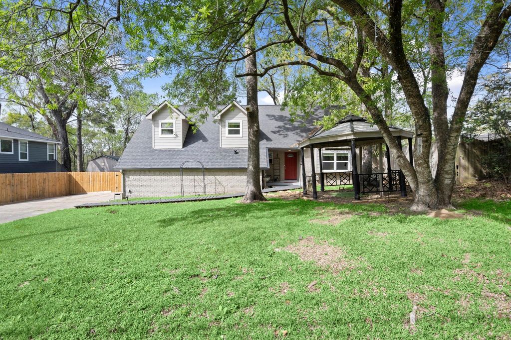 3414 Rustling Pines Street, Spring, TX 77380