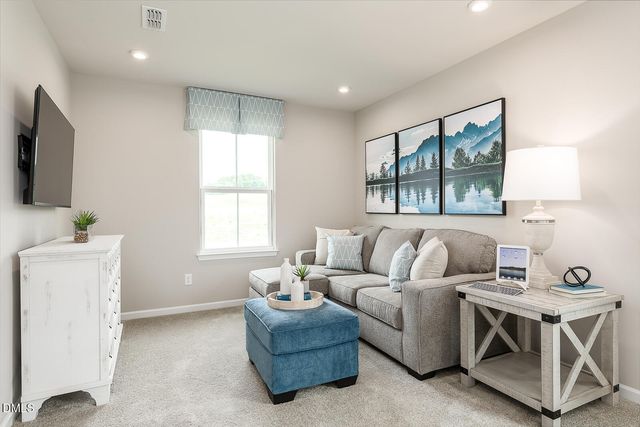 905 Walker Ridge Way, Willow Springs, NC 27592