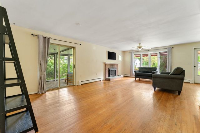 106 Killarney Road, Burlington, VT 05408