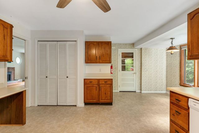 106 Killarney Road, Burlington, VT 05408