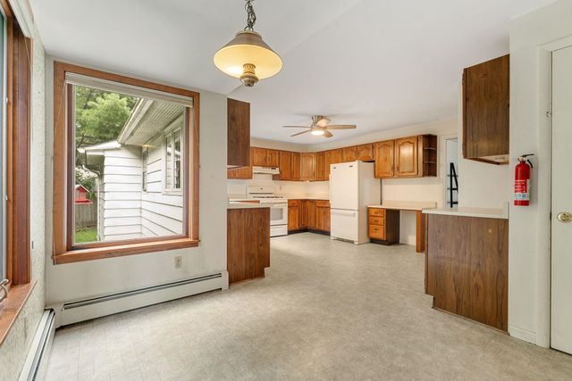 106 Killarney Road, Burlington, VT 05408