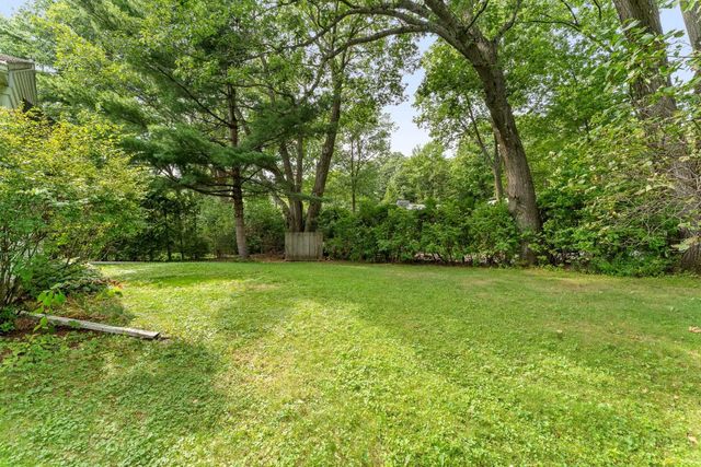 106 Killarney Road, Burlington, VT 05408