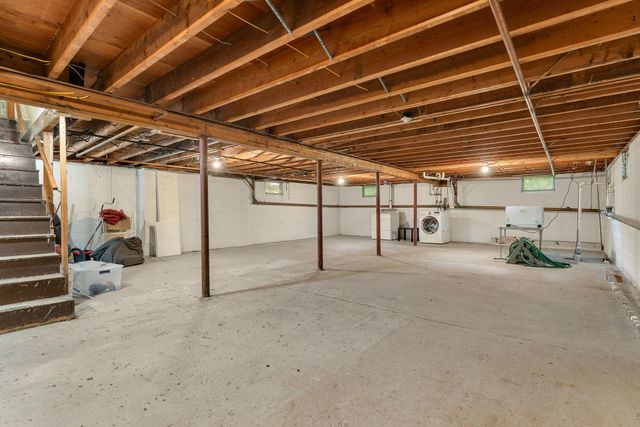 106 Killarney Road, Burlington, VT 05408