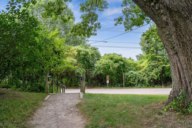 106 Killarney Road, Burlington, VT 05408