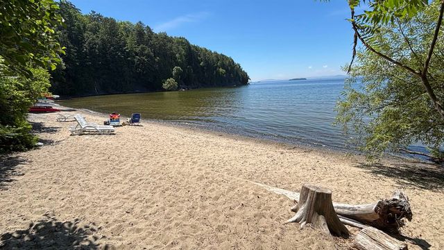 106 Killarney Road, Burlington, VT 05408