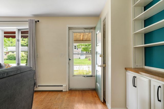 106 Killarney Road, Burlington, VT 05408