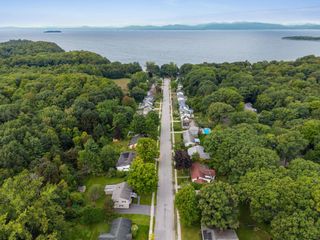 106 Killarney Road, Burlington, VT 05408
