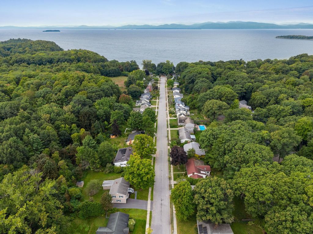 106 Killarney Road, Burlington, VT 05408
