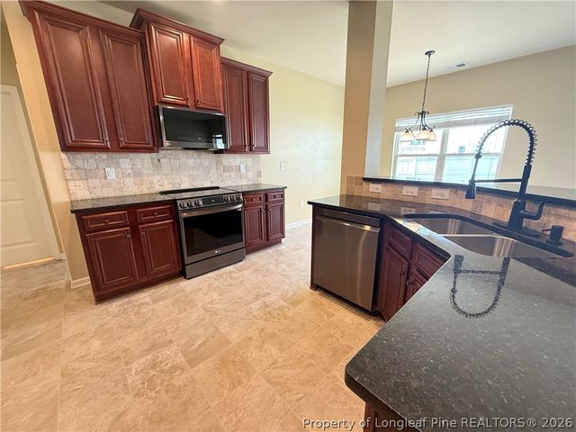 642 Regimental Drive, Cameron, NC 28326