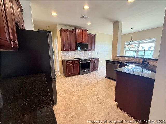 642 Regimental Drive, Cameron, NC 28326