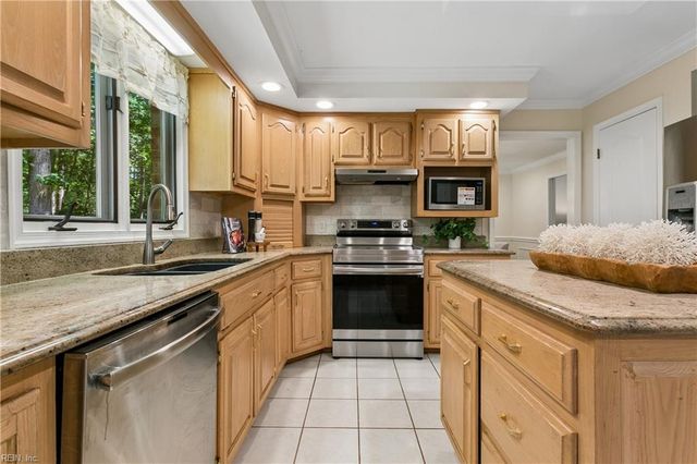 108 Flag Creek RD, Yorktown, VA 23693