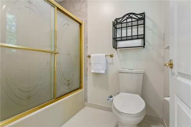 108 Flag Creek RD, Yorktown, VA 23693