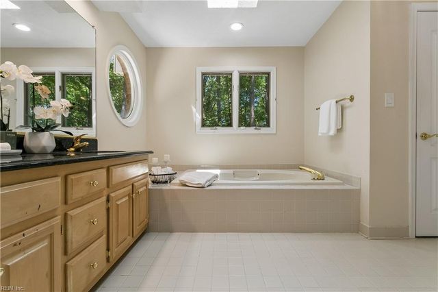 108 Flag Creek RD, Yorktown, VA 23693
