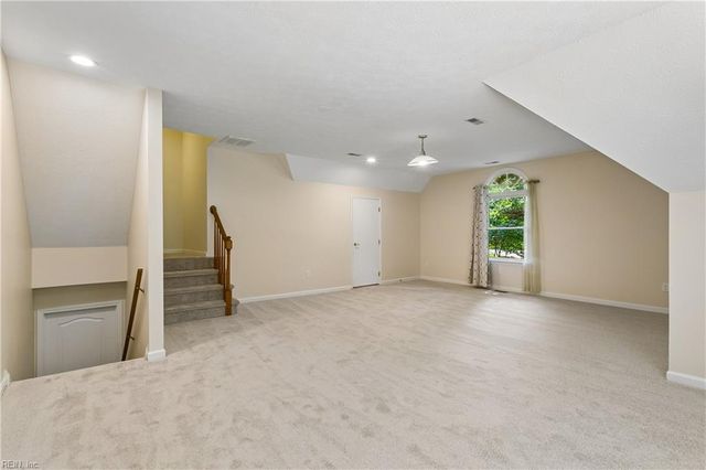 108 Flag Creek RD, Yorktown, VA 23693