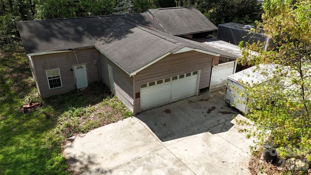 1319 Cathey Road, Charlotte, NC 28214