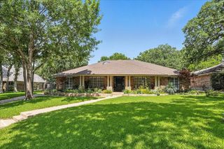 4915 Cross Creek Court, Arlington, TX 76017