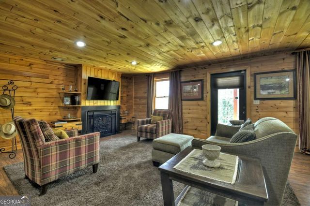 256 Bailey Farm Lane, Mineral Bluff, GA 30559