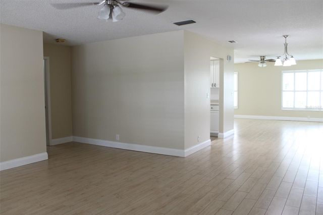 9045 40TH STREET N, Pinellas Park, FL 33782
