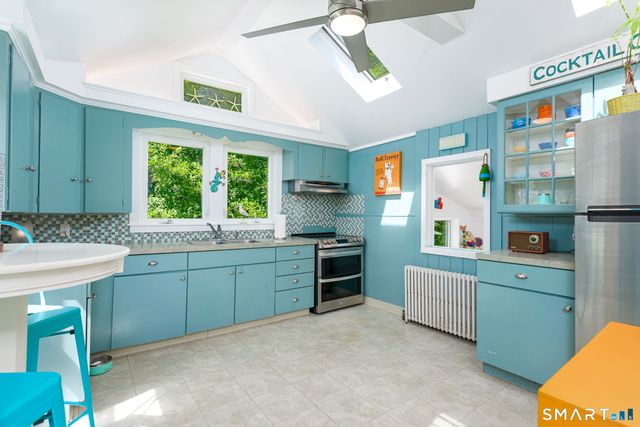 70 Browns Lane, Old Lyme, CT 06371