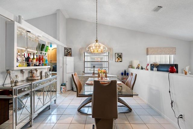 3261 Anthony Circle N, West Palm Beach, FL 33417